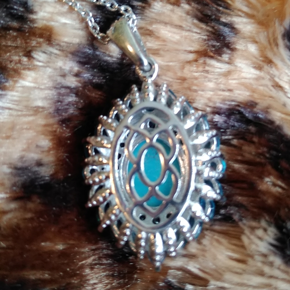 NATURAL ARIZONA SLEEPING BEAUTY TURQUOISE & NEON APATITE NECKLACE - Picture 2 of 9